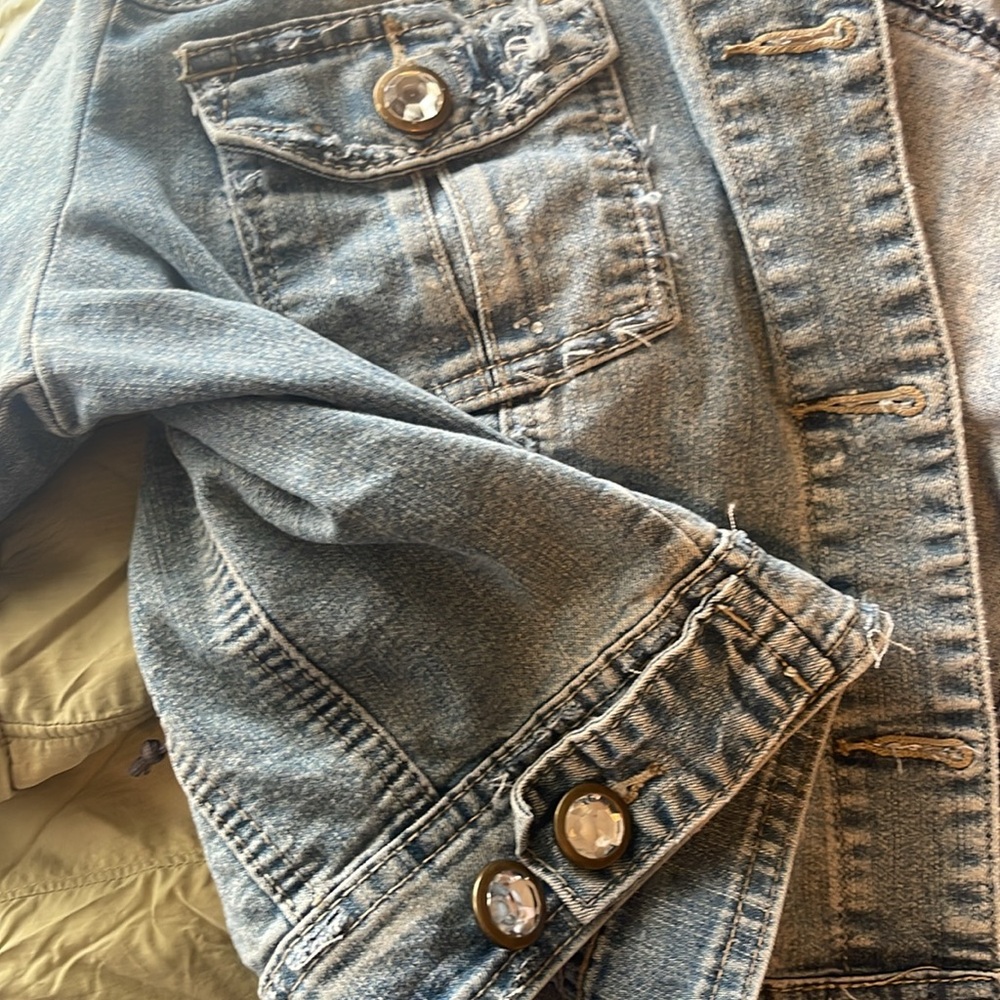 Custom Painted Denim Jacket!! - image 7